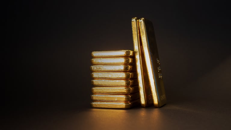 Navigating Gold Market Dynamics: Strategic Insights Into Bullion Banking